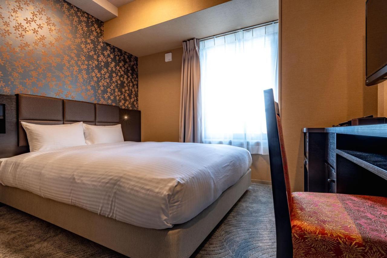 Hotel Wbf Shin-Osaka Skytower Zewnętrze zdjęcie