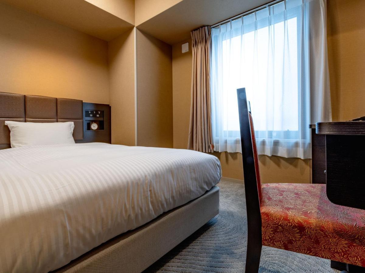 Hotel Wbf Shin-Osaka Skytower Zewnętrze zdjęcie
