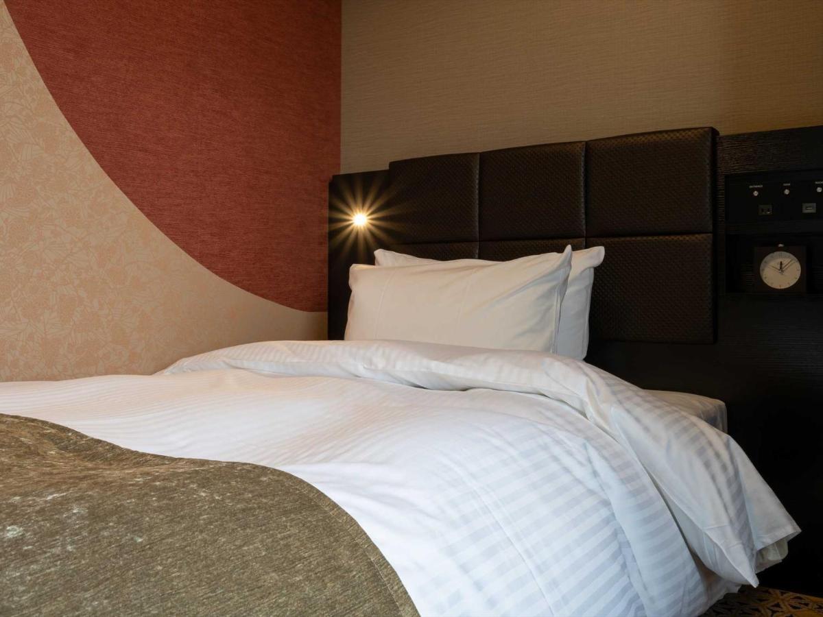 Hotel Wbf Shin-Osaka Skytower Zewnętrze zdjęcie